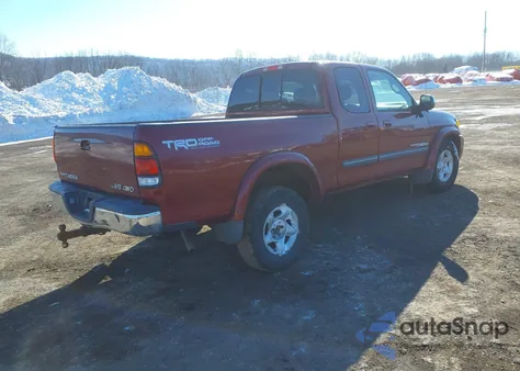 2004 Toyota Tundra Sr5 V8 z USA, uszkodzony, nr VIN 5TBBT441X4S448607